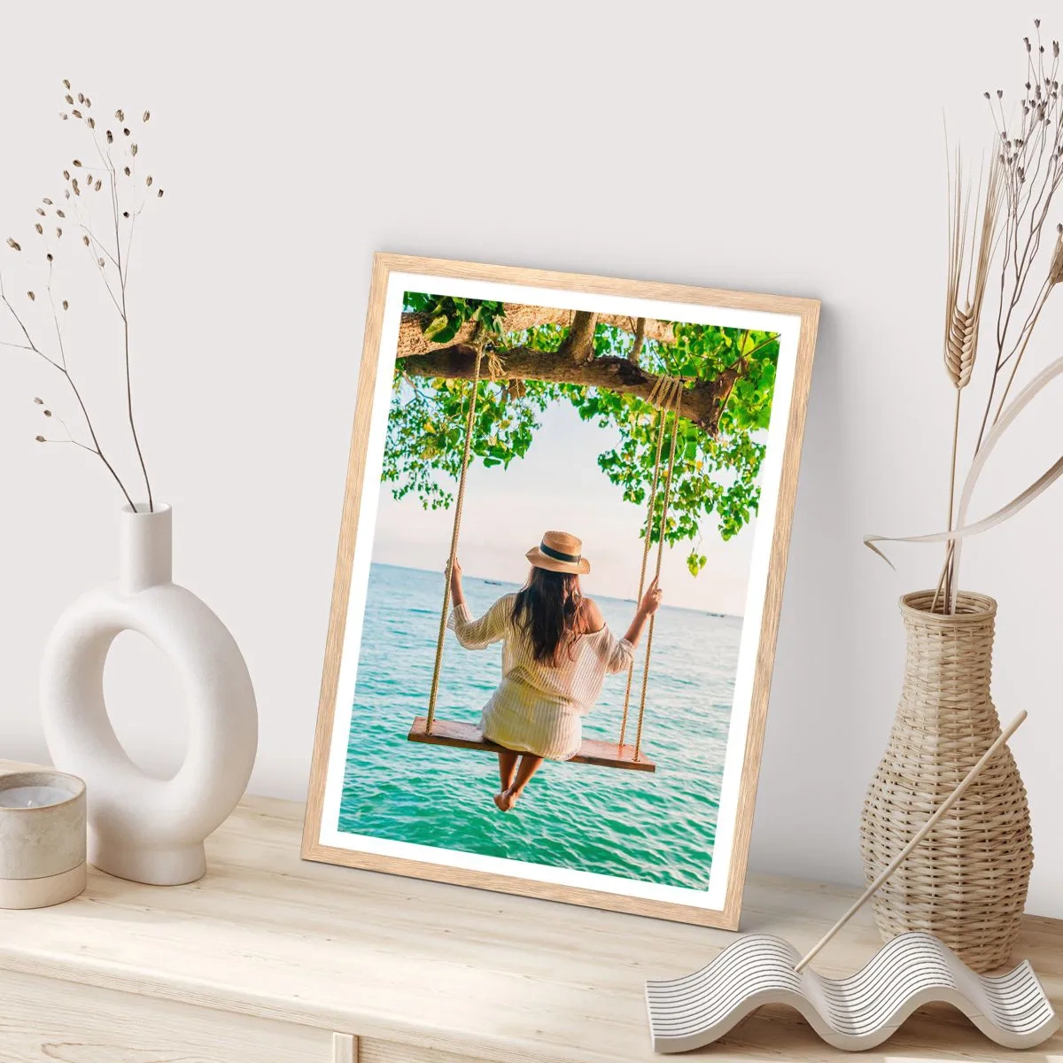 Een poster in een licht eiken lijst - Het leven is prachtig - 70x100 cm