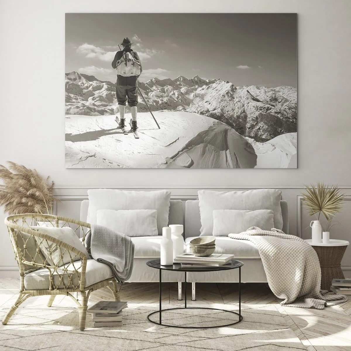 Schilderen op glas - Skiër op een bergtop in zwart-wit - 70x50cm - En de bergen blijven onveranderd - Moderne wanddecoratie voor woonkamer en slaapkamer ARTTOR