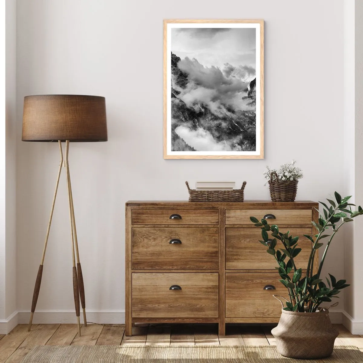 Een poster in een licht eiken lijst - Mooi en wreed - 61x91 cm