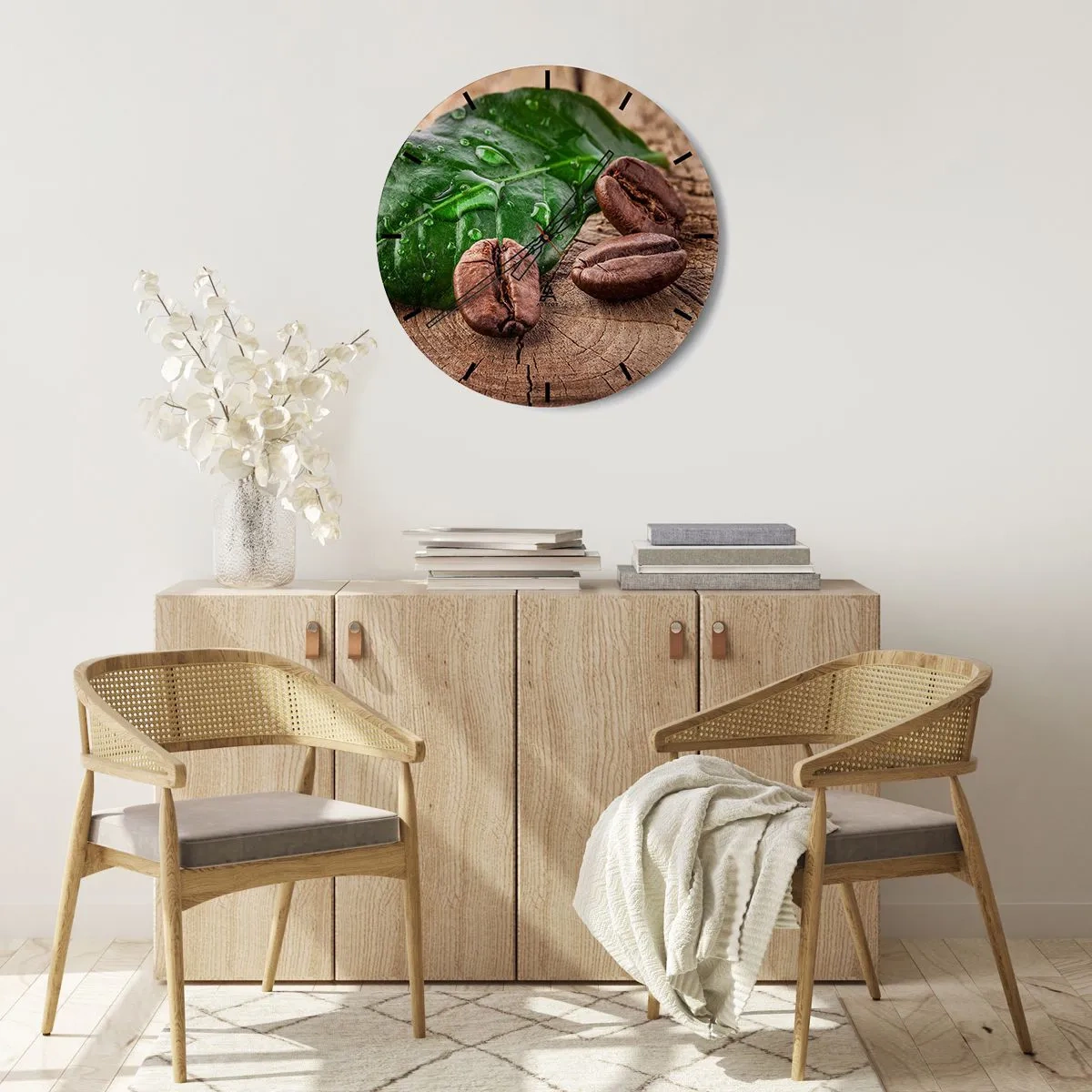 Wandklok - Klok - Koffiebonen en groen blad op een houten achtergrond - 30x30cm - De meest ware en zwarte - Moderne wanddecoratie voor woonkamer, keuken en slaapkamer ARTTOR