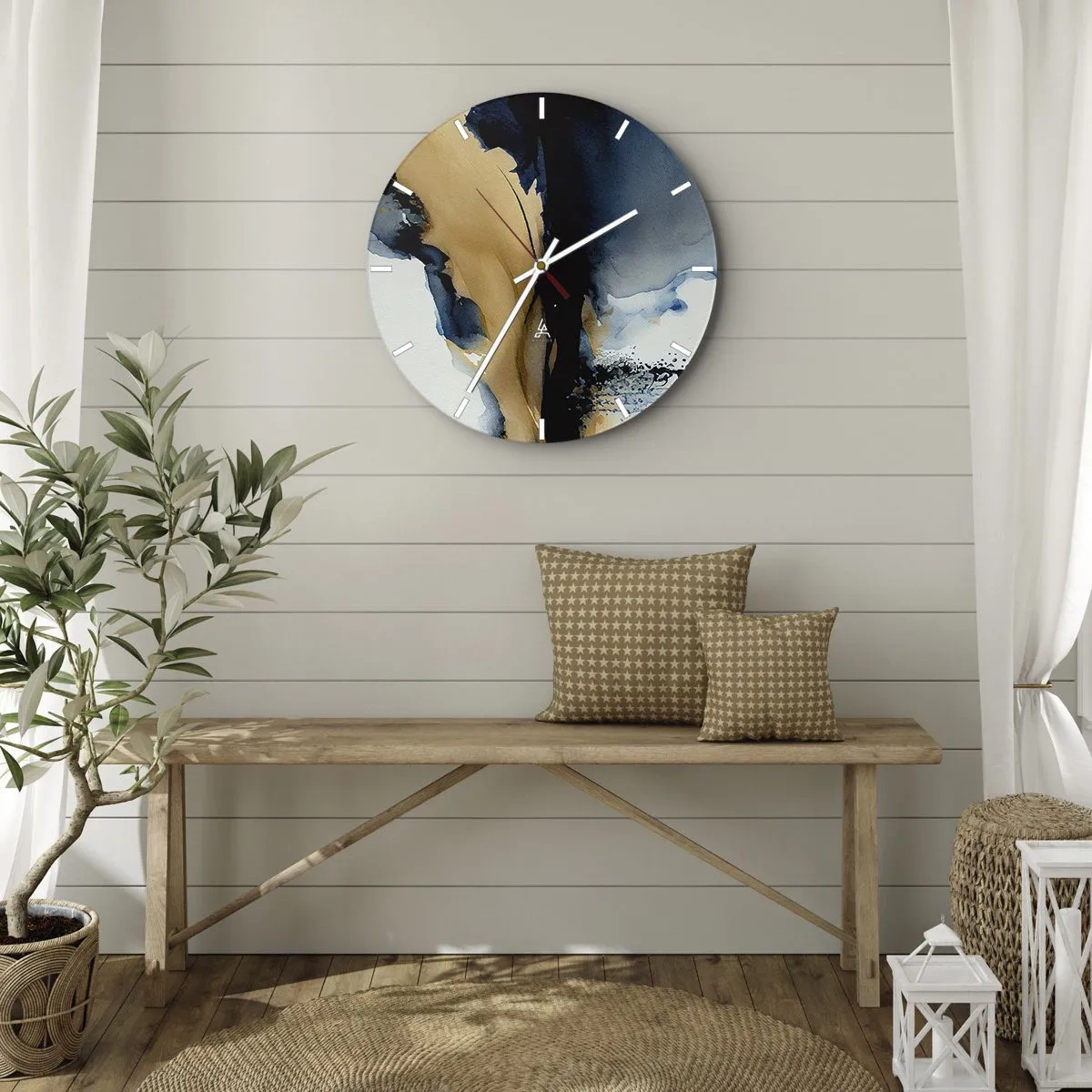 Wandklok - Klok - Abstracte aquarel met een contrast van marineblauw en beige - 30x30cm - Achter het gordijn - Moderne wanddecoratie voor woonkamer, keuken en slaapkamer ARTTOR