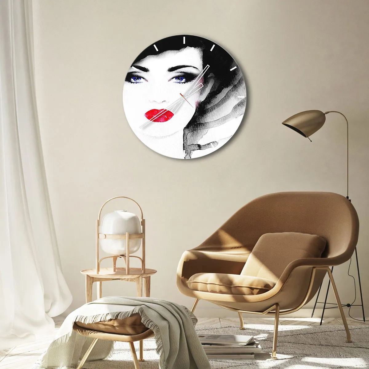 Wandklok - Klok - Portret van een vrouw met rode lippen en intens blauwe ogen - 30x30cm - Hij duwt terug en roept - Moderne wanddecoratie voor woonkamer, keuken en slaapkamer ARTTOR