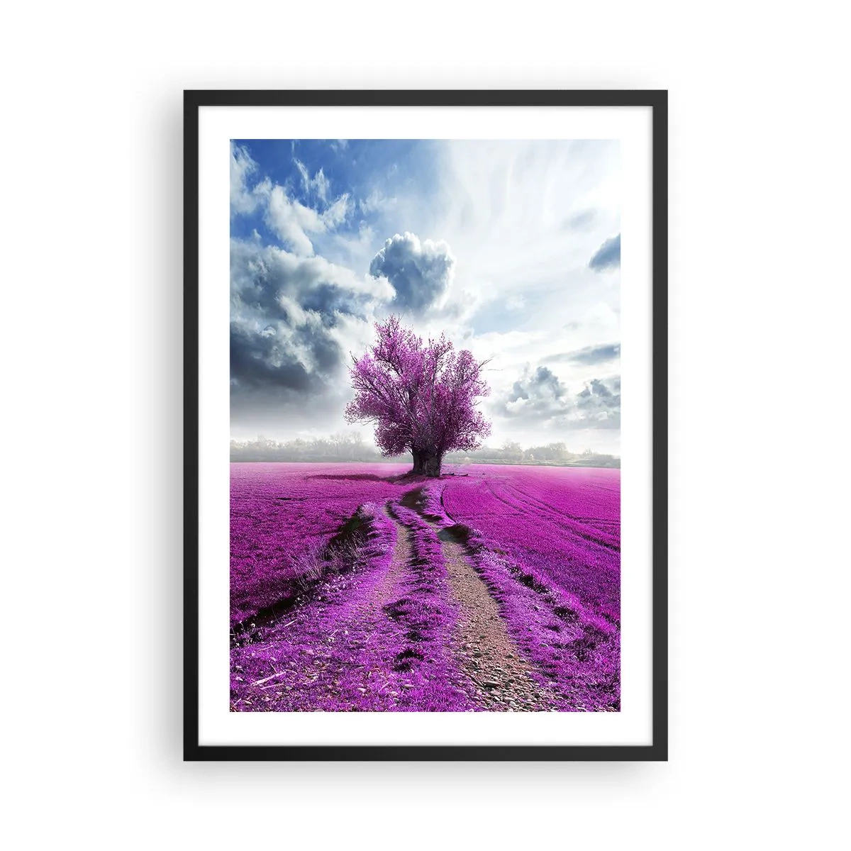 Poster in een zwarte lijst - Een boom in een veld in tinten paars - 50x70cm - Heide - heilige plek - Moderne wanddecoratie voor woonkamer en slaapkamer ARTTOR