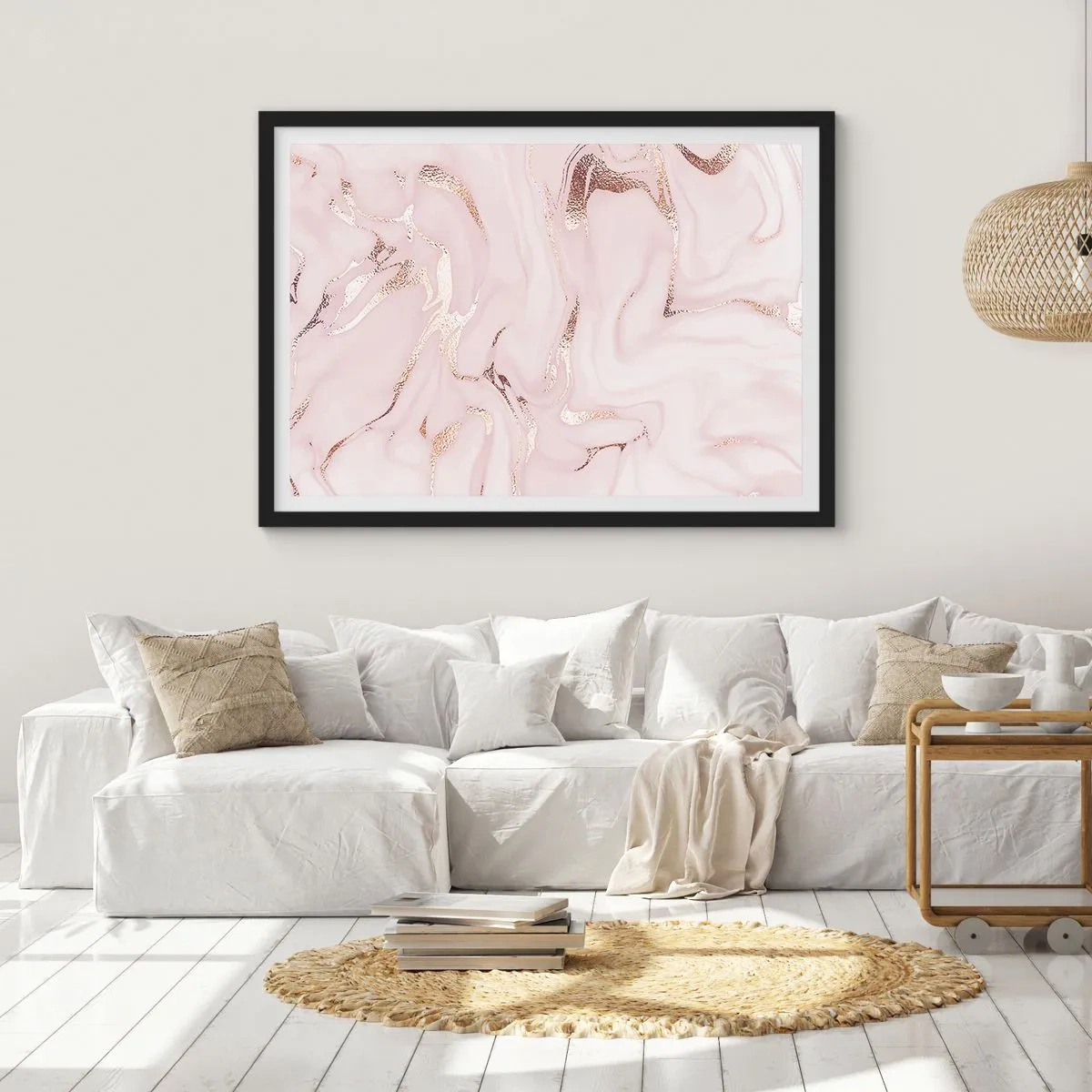 Poster in een zwarte lijst - In een roze sjaal - 70x50 cm
