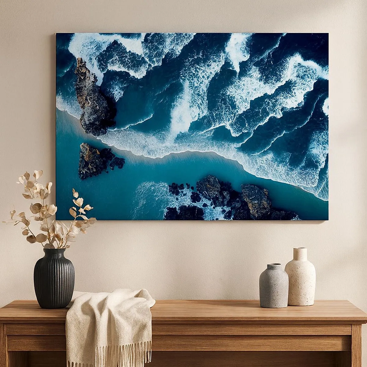 Schilderen op canvas - Luchtfoto van golven die tegen de kust beuken - 70x50cm - In golven gewikkeld - Moderne wanddecoratie voor woonkamer en slaapkamer ARTTOR
