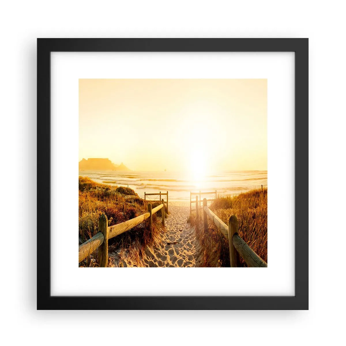 Poster in een zwarte lijst - Over het duin, richting de zon - 30x30 cm