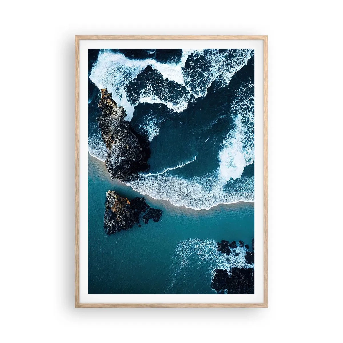 Een poster in een licht eiken lijst - In golven gewikkeld - 70x100 cm