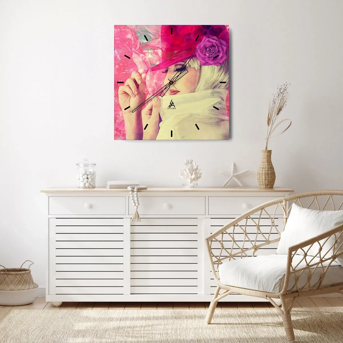 Wandklok - Klok - Retro portret in een roze mist - 40x40 cm