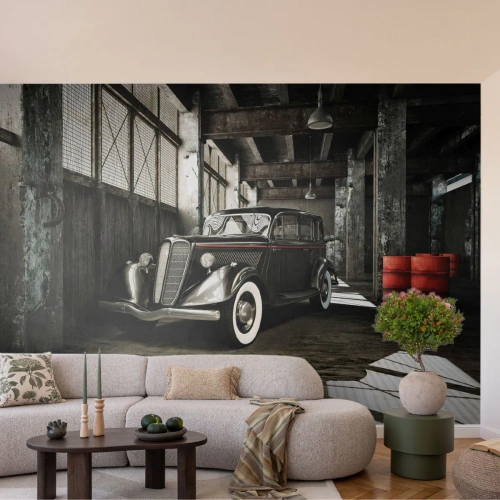 Zelfklevend Fotobehang Deluxe Sticker - De eeuwige elegantie van de jaren 30 - Automobiel, Retro-auto, Fabriek magazijn - 100x70 cm