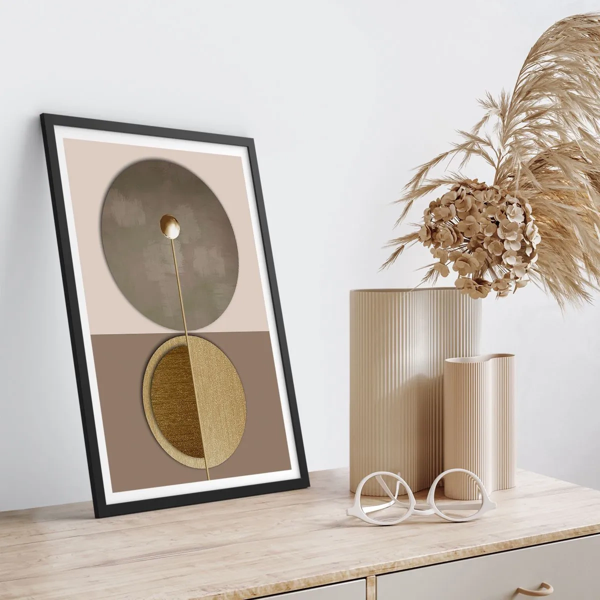 Poster in een zwarte lijst - Moderne geometrische abstractie in tinten goud en beige - 50x70cm - Perfecte balans - Moderne wanddecoratie voor woonkamer en slaapkamer ARTTOR