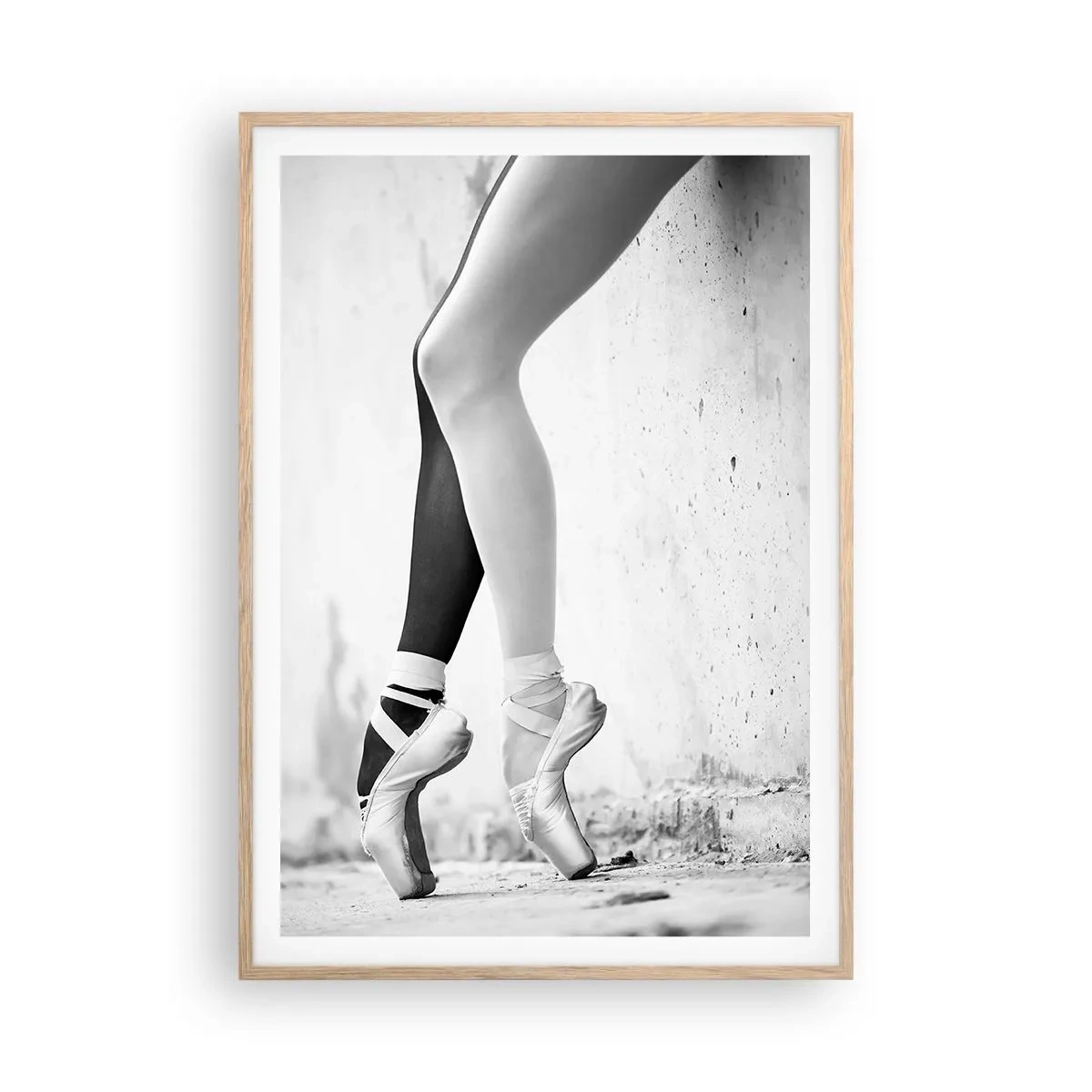 Een poster in een licht eiken lijst - Ballerina, voila! - 70x100 cm