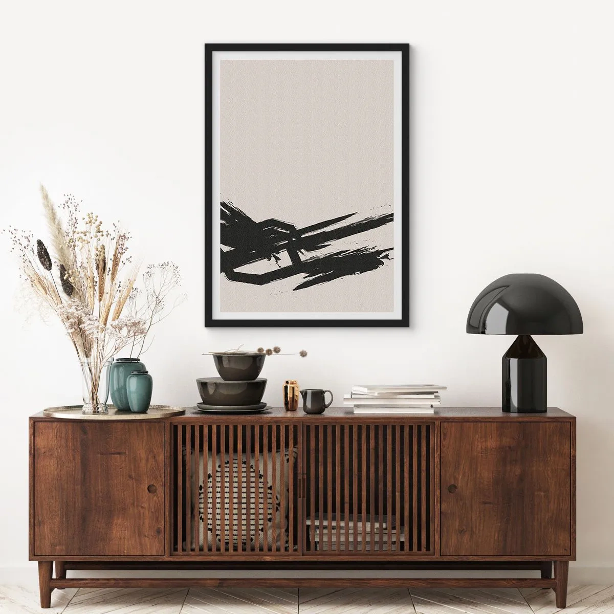 Poster in een zwarte lijst - Dynamische abstractie met een penseelstreek in zwart - 50x70cm - Onstuitbare haast - Moderne wanddecoratie voor woonkamer en slaapkamer ARTTOR