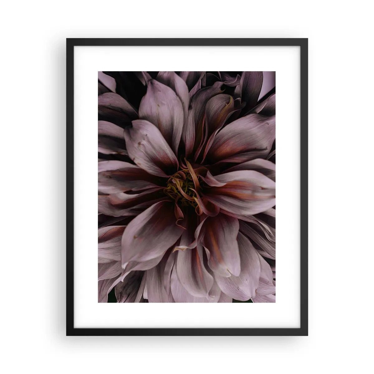 Poster in een zwarte lijst - Een bloemenhart - 40x50 cm