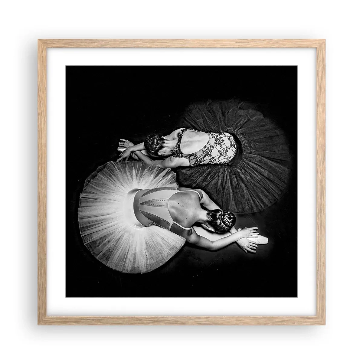 Een poster in een licht eiken lijst - Jin en Jang - perfecte balans - 50x50 cm