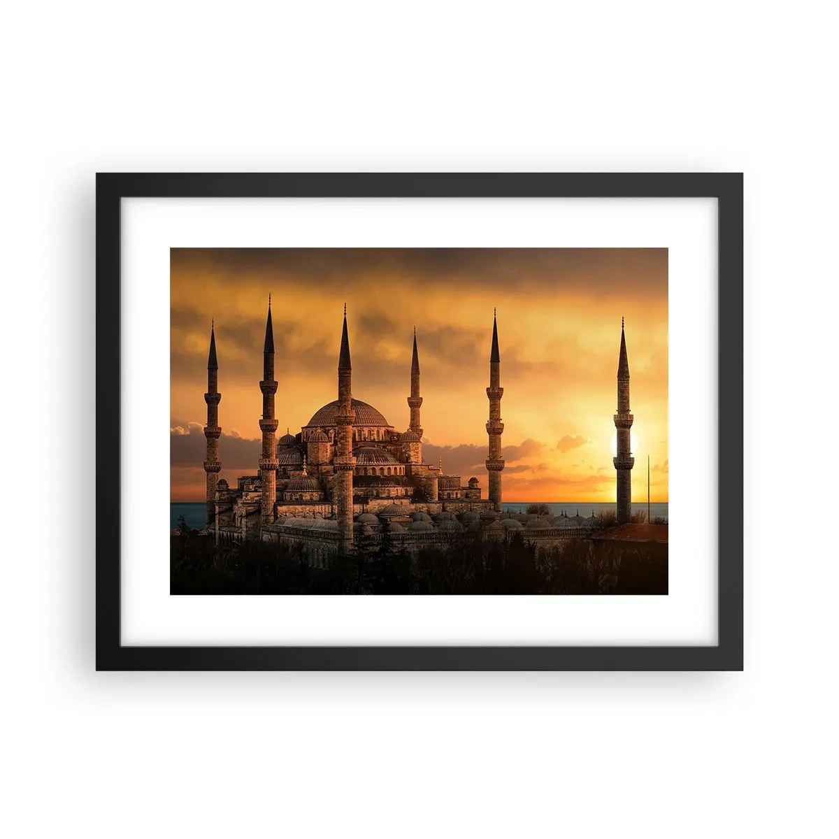 Poster in een zwarte lijst - God is geweldig - 40x30 cm