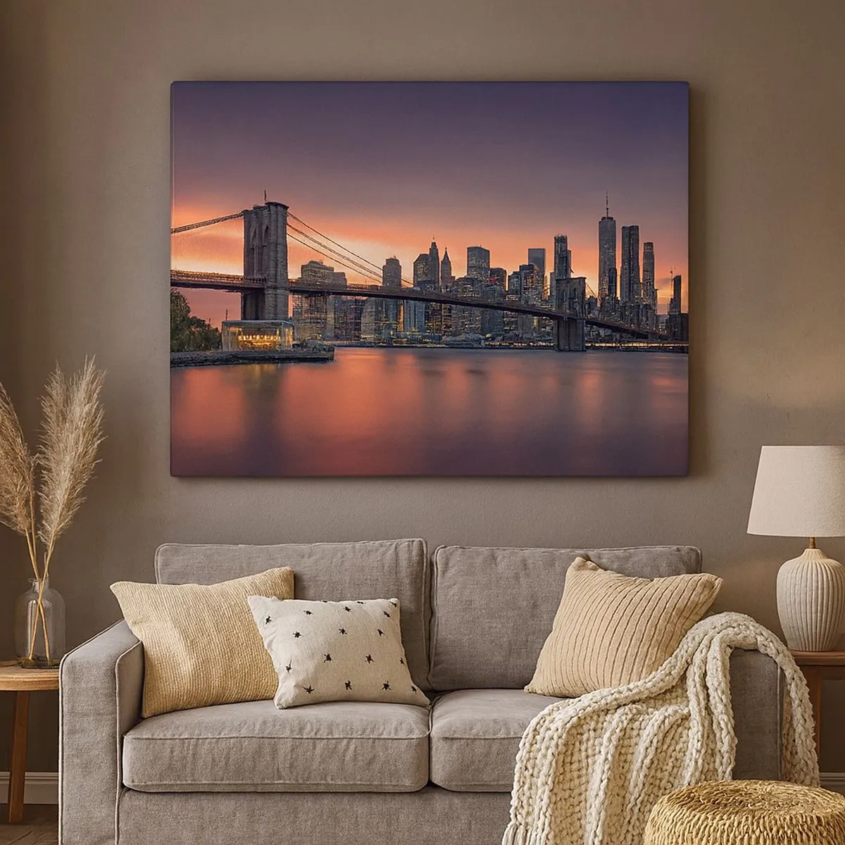 Schilderen op canvas - Nachtpanorama van de stad met een brug en een verlichte hemel - 70x50cm - Ondergedompeld in lila stilte - Moderne wanddecoratie voor woonkamer en slaapkamer ARTTOR