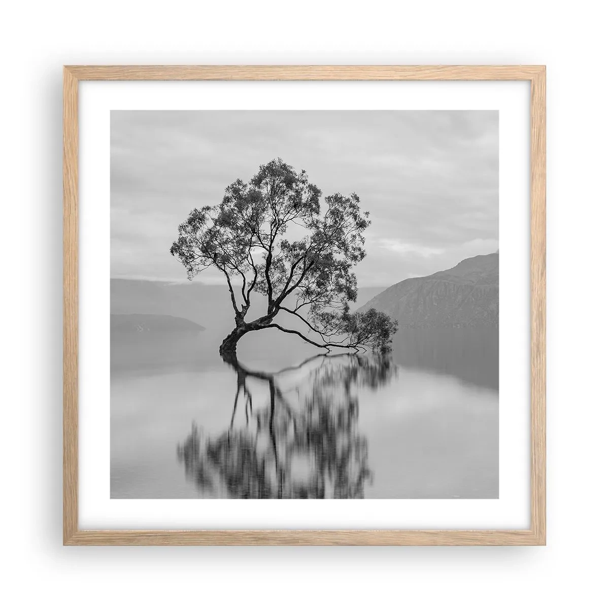 Een poster in een licht eiken lijst - Er is zo'n land - 50x50 cm