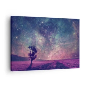 Schilderen op canvas - Een boom tegen een sterrenhemel in paarse en blauwe kleuren - 70x50cm - Onder de magische hemel - Moderne wanddecoratie voor woonkamer en slaapkamer ARTTOR