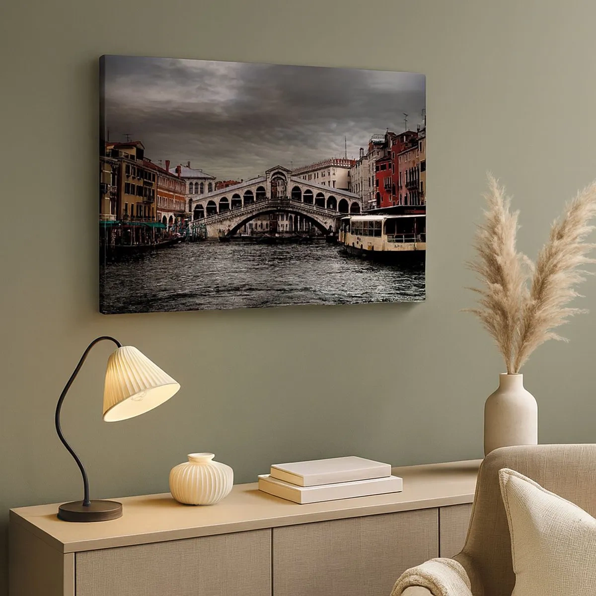 Schilderen op canvas - Rialtobrug in Venetië over het Canal Grande, klassieke architectuur. - 70x50cm - De belofte van een Venetiaanse avond - Moderne wanddecoratie voor woonkamer en slaapkamer ARTTOR