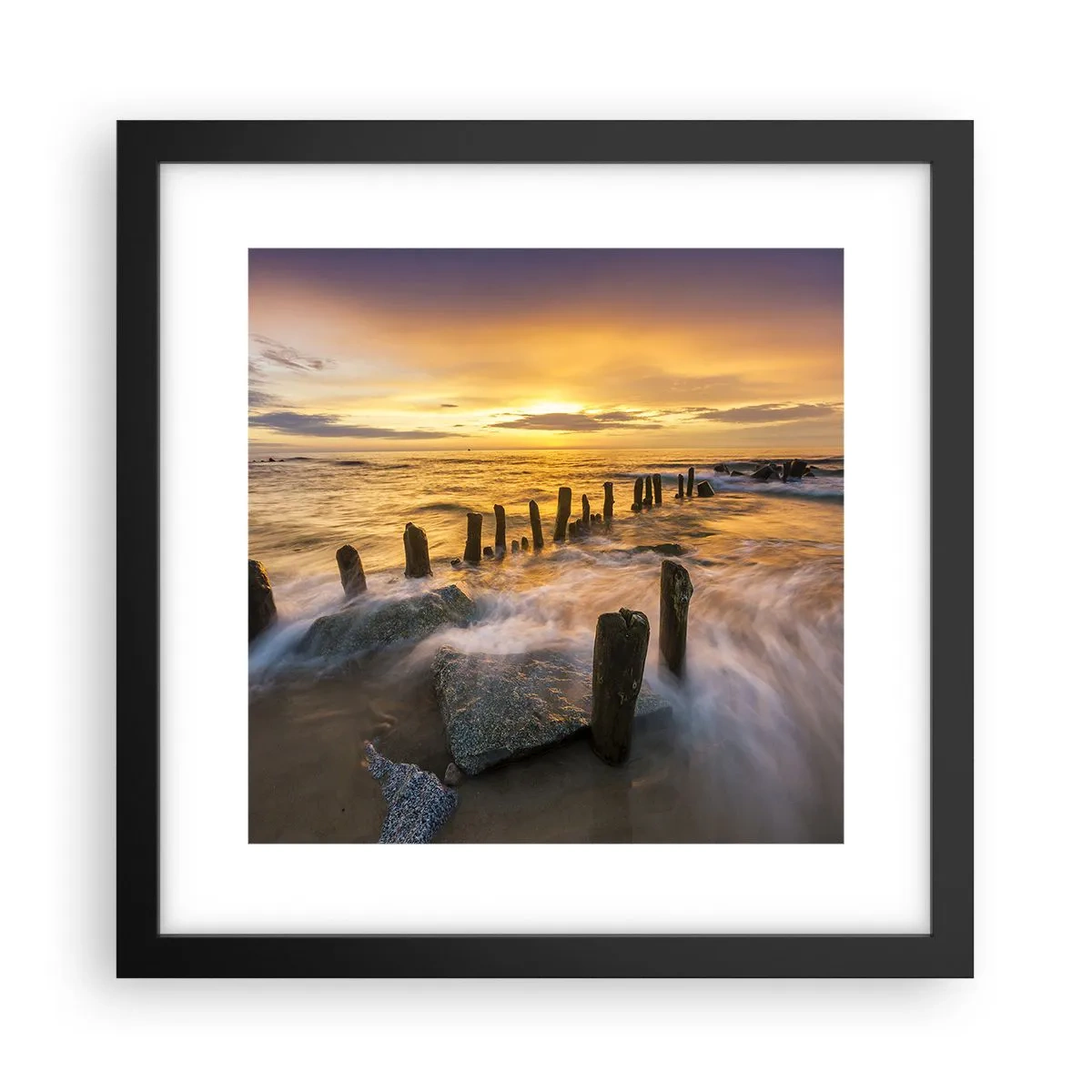 Poster in een zwarte lijst - De rauwe schoonheid van de Oostzee - 30x30 cm