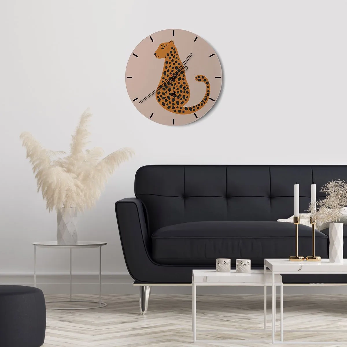 Wandklok - Klok - Gestileerde panter op een beige achtergrond - 30x30cm - Luipaardprint is een modieus print - Moderne wanddecoratie voor woonkamer, keuken en slaapkamer ARTTOR