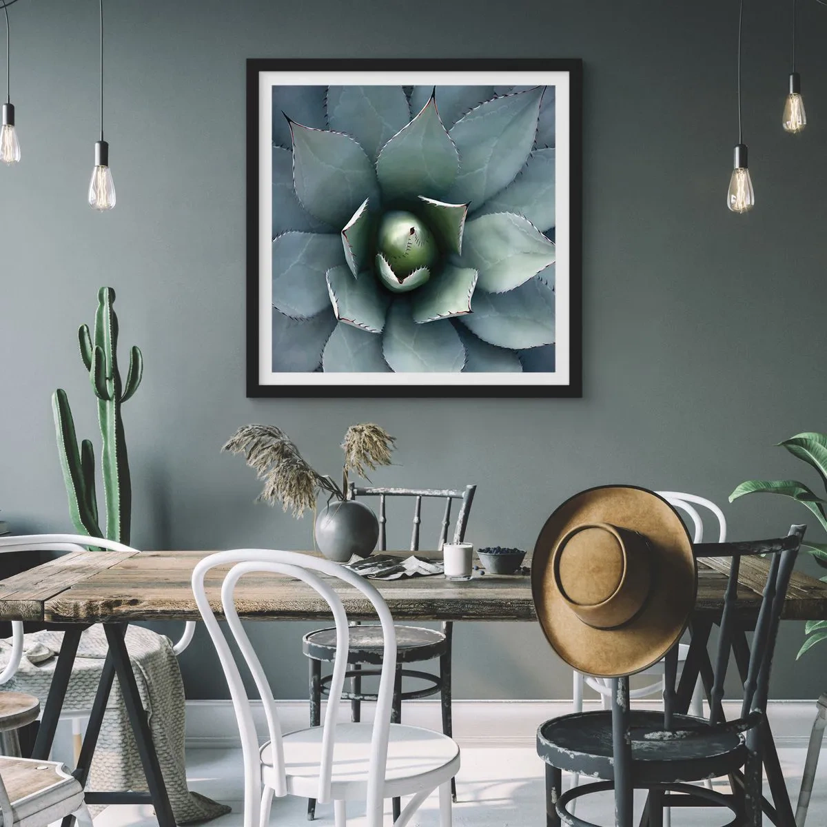 Poster in een zwarte lijst - Het trekt aan en waarschuwt - 50x50 cm