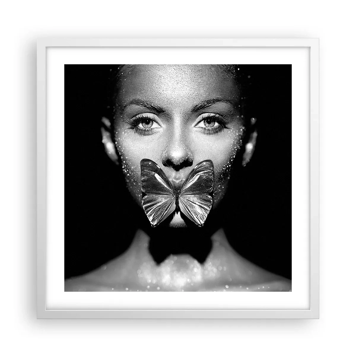 Poster in een witte lijst - Vlinder kus - 50x50 cm