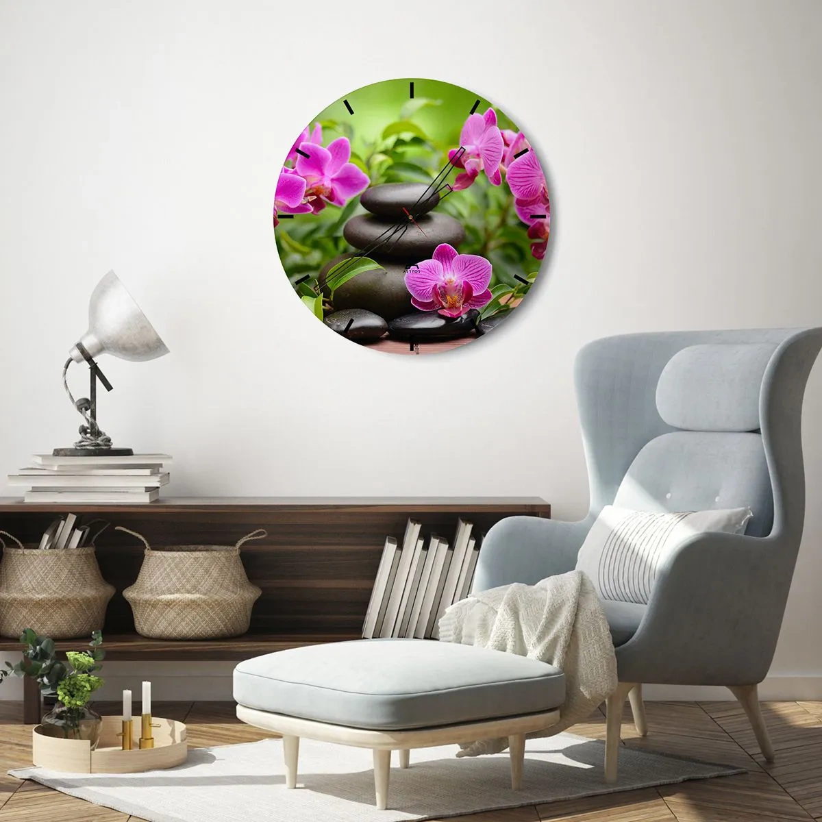 Wandklok - Klok - Zwarte stenen en roze orchideeën tegen een groene achtergrond - 30x30cm - De piramide van vrede - Moderne wanddecoratie voor woonkamer, keuken en slaapkamer ARTTOR