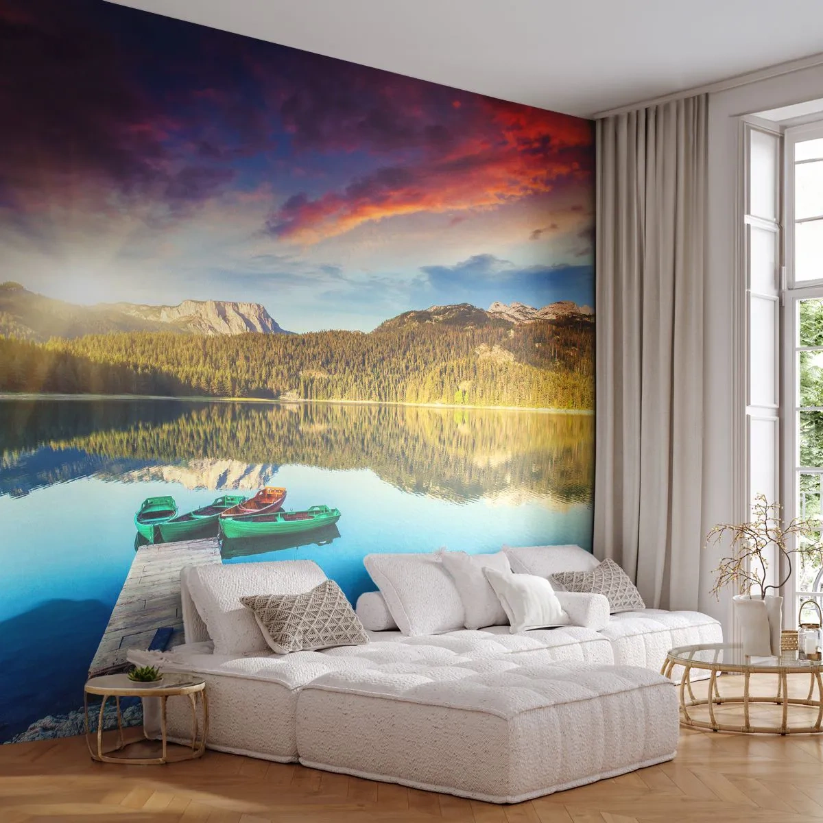 Fotobehang Standard Eco - Meer bij zonsondergang met pier en boten - 100x70cm - Over het water zo glad als een spiegel - Moderne wanddecoratie voor woonkamer en slaapkamer ARTTOR