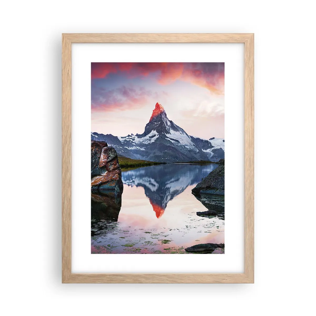 Een poster in een licht eiken lijst - Het hart van de bergen is heet - 30x40 cm
