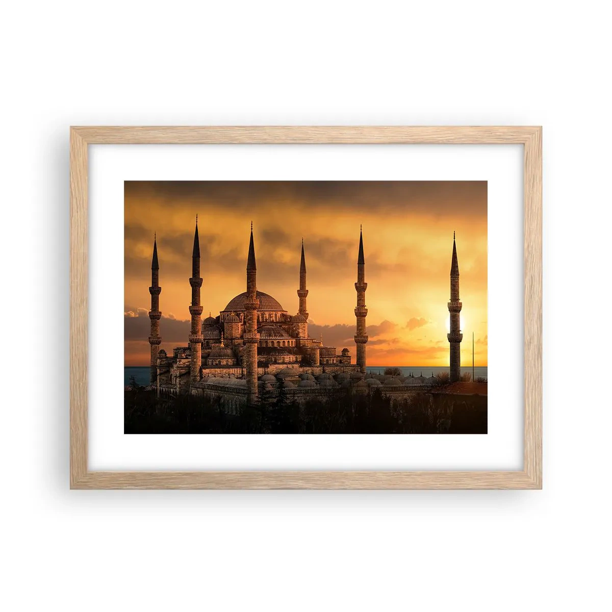 Een poster in een licht eiken lijst - God is geweldig - 40x30 cm