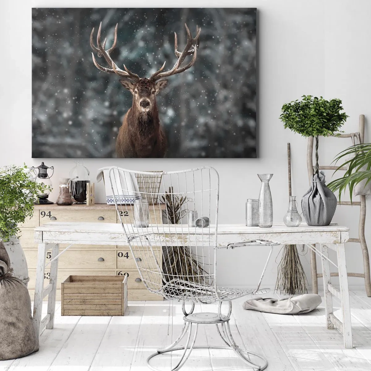 Schilderen op canvas - Hert in een winterbos met vallende sneeuw - 70x50cm - Gekroond tot koning van het bos - Moderne wanddecoratie voor woonkamer en slaapkamer ARTTOR