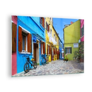 Schilderen op glas - Een kleurrijke straat met fietsen en versierde huizen - 70x50cm - Pastel, zoet steegje - Moderne wanddecoratie voor woonkamer en slaapkamer ARTTOR