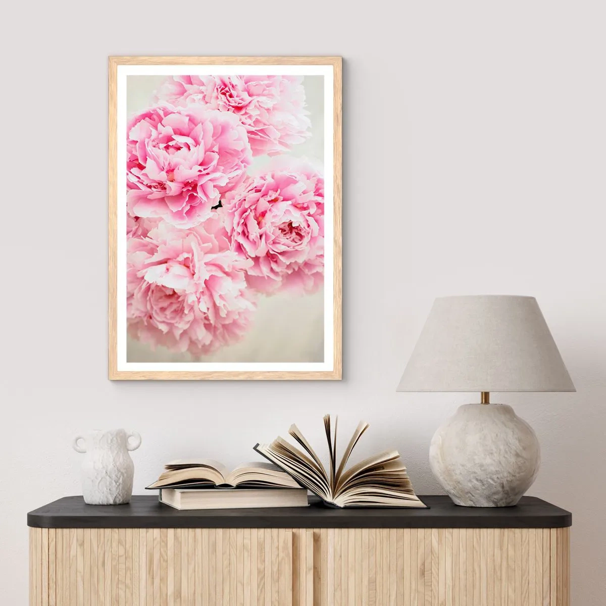 Een poster in een licht eiken lijst - In roze glamour - 50x70 cm