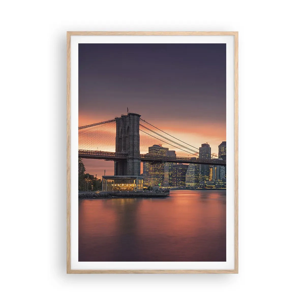 Een poster in een licht eiken lijst - Ondergedompeld in lila stilte - 70x100 cm