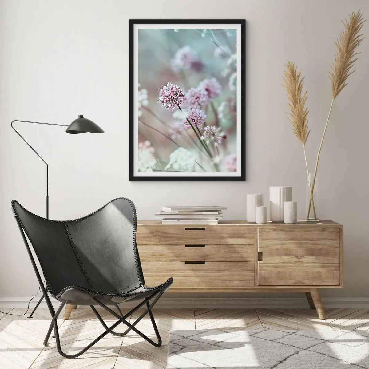Poster in een zwarte lijst - Delicate bloemen in pastelkleuren - 50x70cm - Zoete filigrane kruiden - Moderne wanddecoratie voor woonkamer en slaapkamer ARTTOR