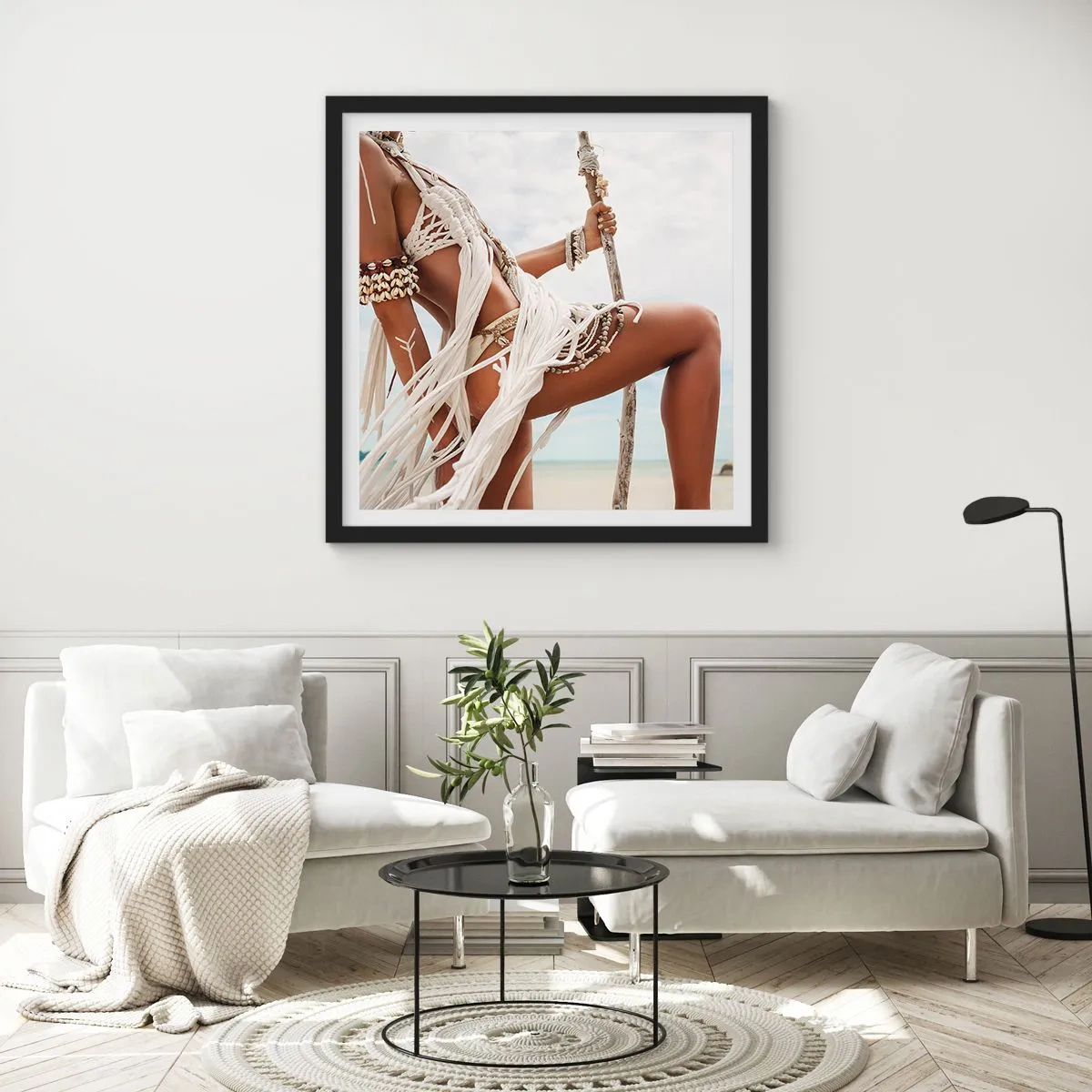 Poster in een zwarte lijst - Een priesteres van de zon - 30x30 cm