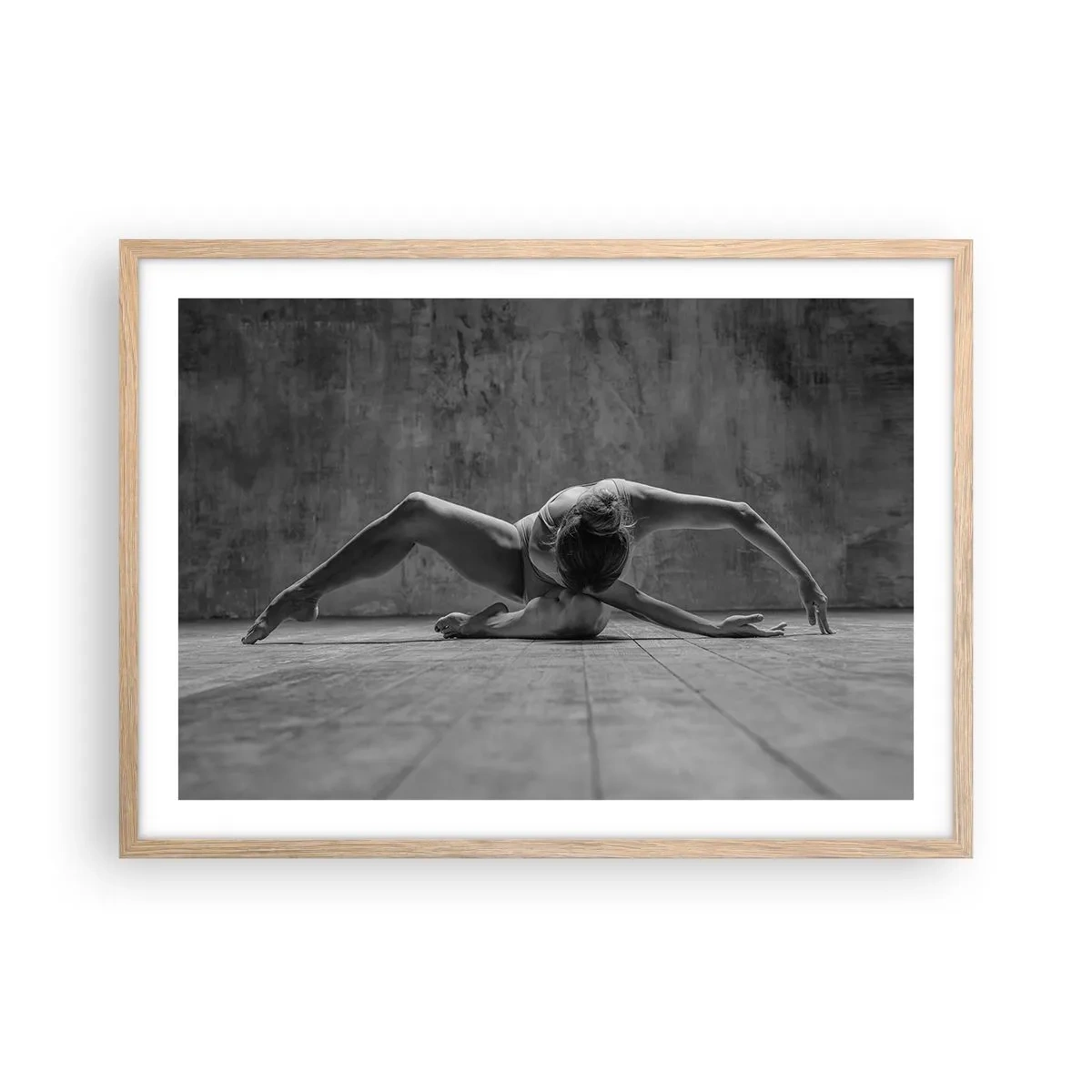 Een poster in een licht eiken lijst - Symmetrie gevonden - 70x50 cm