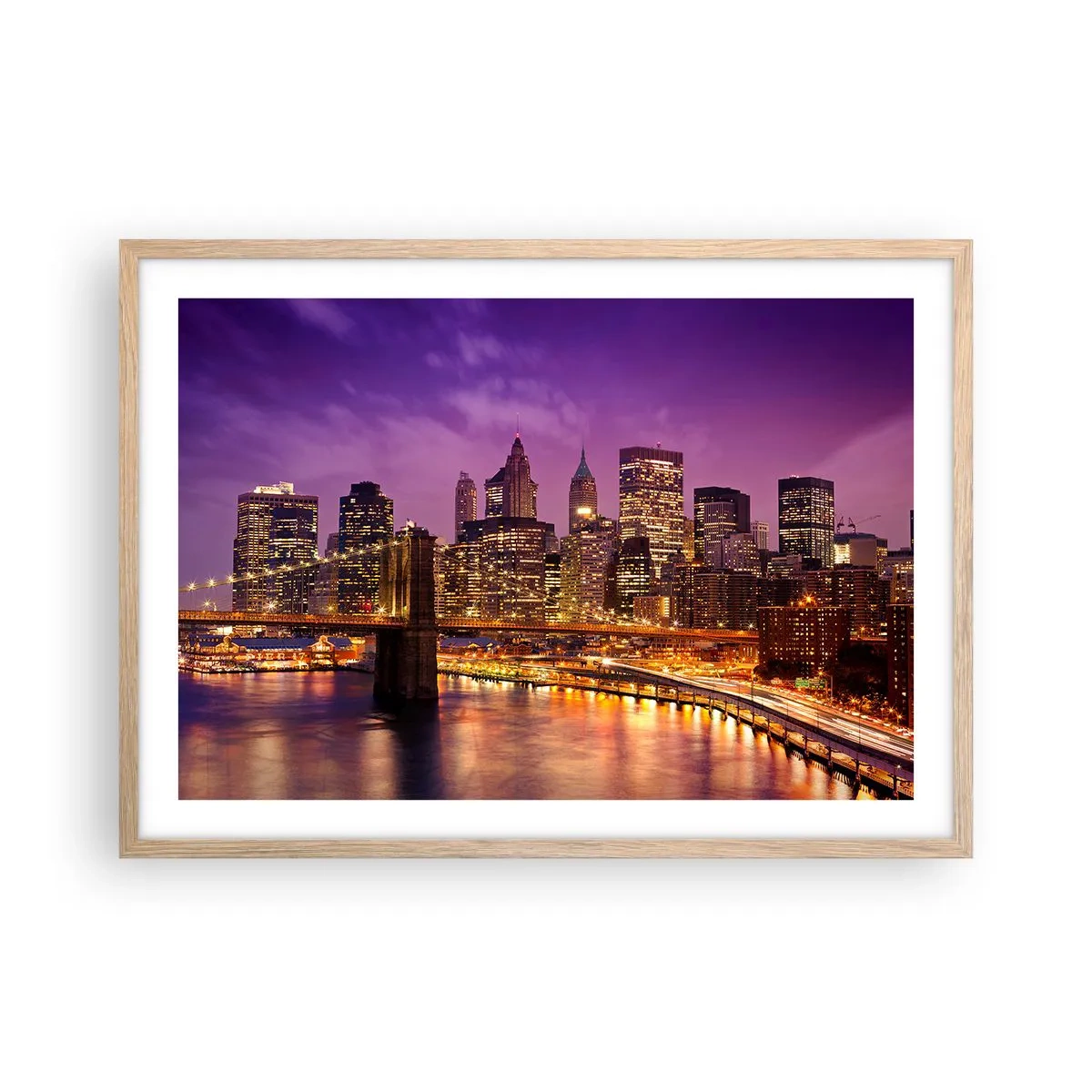 Een poster in een licht eiken lijst - Violet-goud Manhattan - 70x50 cm
