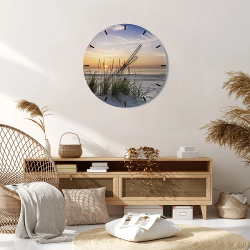 Wandklok - Klok - Prachtig strandlandschap bij zonsondergang met gras op de achtergrond - 30x30cm - Kijk, denk, voel - Moderne wanddecoratie voor woonkamer, keuken en slaapkamer ARTTOR