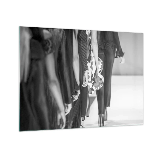 Schilderen op glas - Een zwart-witscène van een modeshow met modellen op de catwalk. - 70x50cm - Een stijlvolle optocht - Moderne wanddecoratie voor woonkamer en slaapkamer ARTTOR