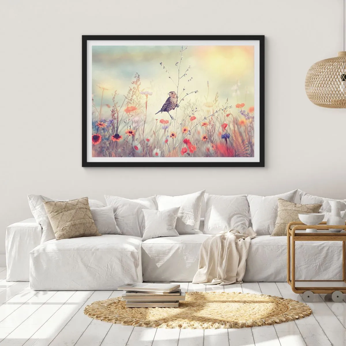 Poster in een zwarte lijst - Vogelportret met een weiland op de achtergrond - 70x50 cm