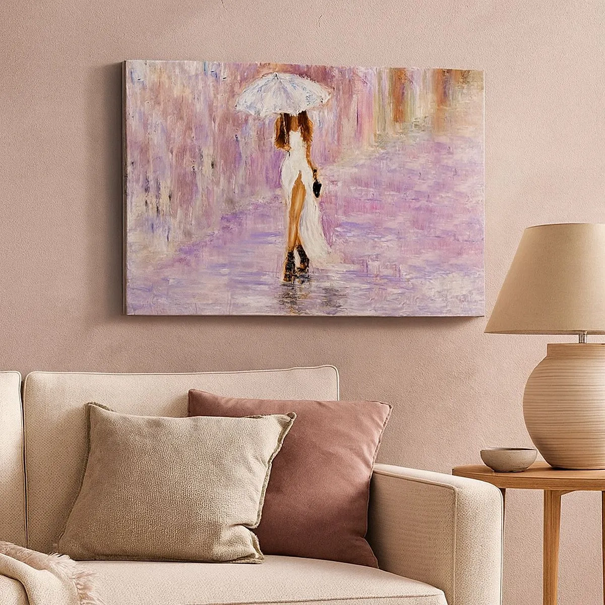 Schilderen op canvas - Een vrouw met een paraplu die in de regen loopt in lila tinten - 70x50cm - In de lila regen - Moderne wanddecoratie voor woonkamer en slaapkamer ARTTOR