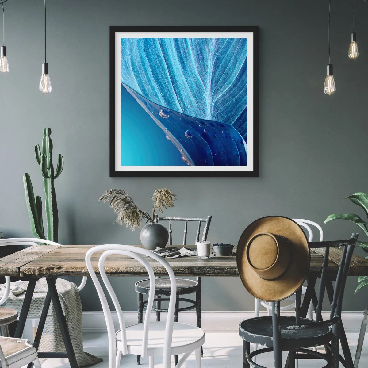 Poster in een zwarte lijst - Verborgen druppels blauw - 50x50 cm