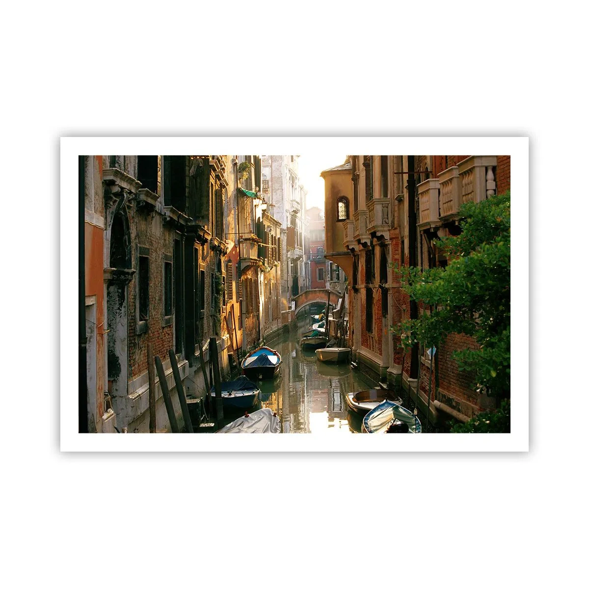 Poster - In een Venetiaans steegje - 91x61 cm