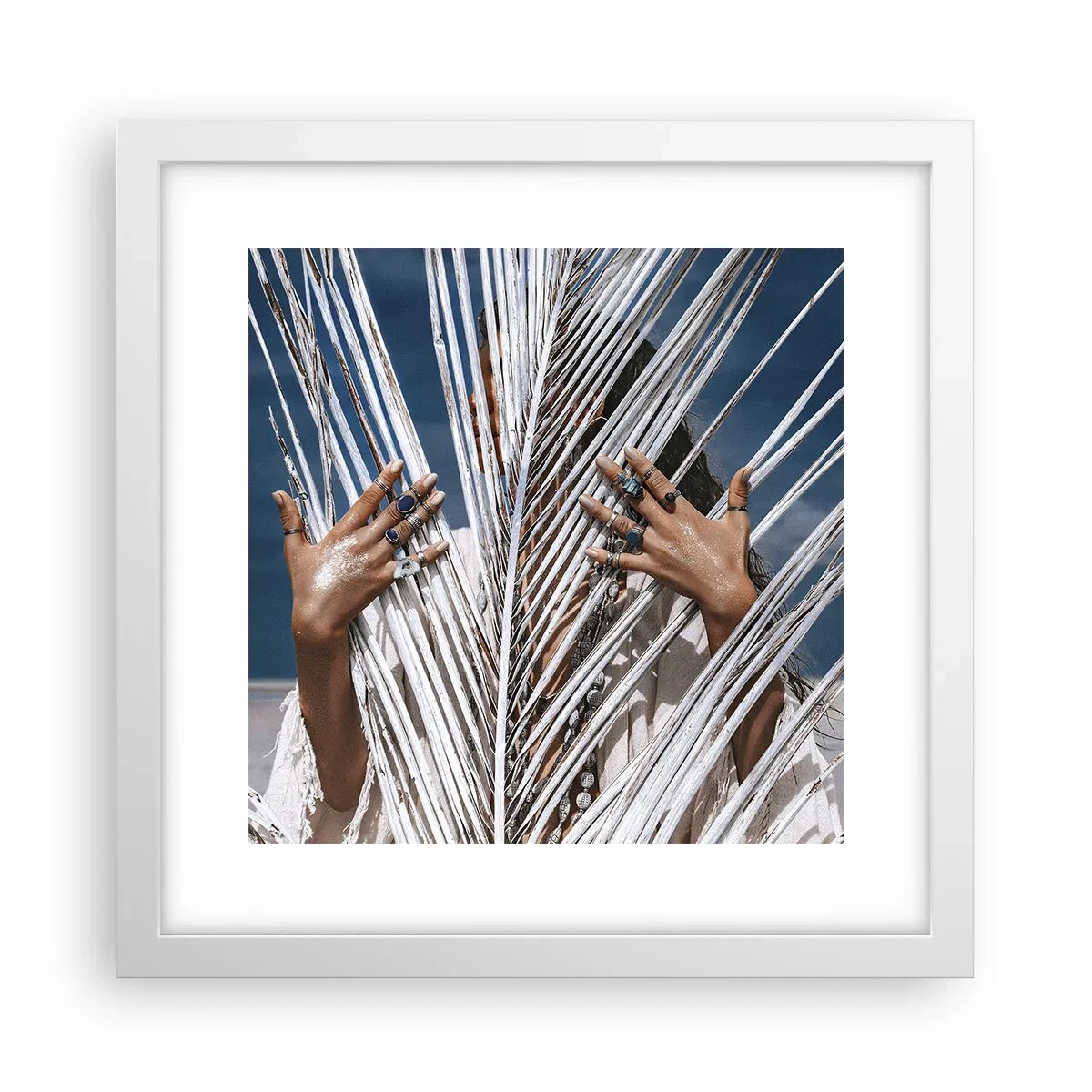 Poster in een witte lijst - Het meisje van de sjamaan? - 30x30 cm