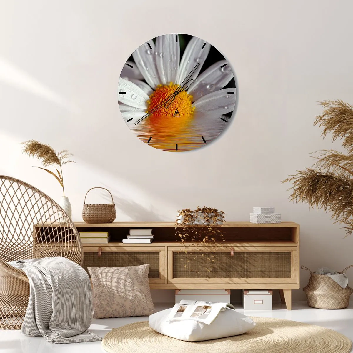 Wandklok - Klok - Macro van een madeliefje met waterdruppels op de bloemblaadjes - 30x30cm - De rijzende zon van madeliefjes - Moderne wanddecoratie voor woonkamer, keuken en slaapkamer ARTTOR