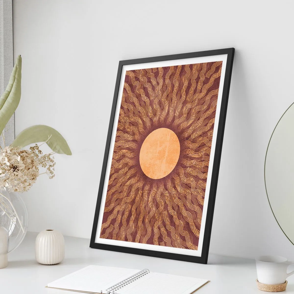 Poster in een zwarte lijst - Gestileerde zon met stralen in tinten goud en bruin - 50x70cm - Zon icoon - Moderne wanddecoratie voor woonkamer en slaapkamer ARTTOR