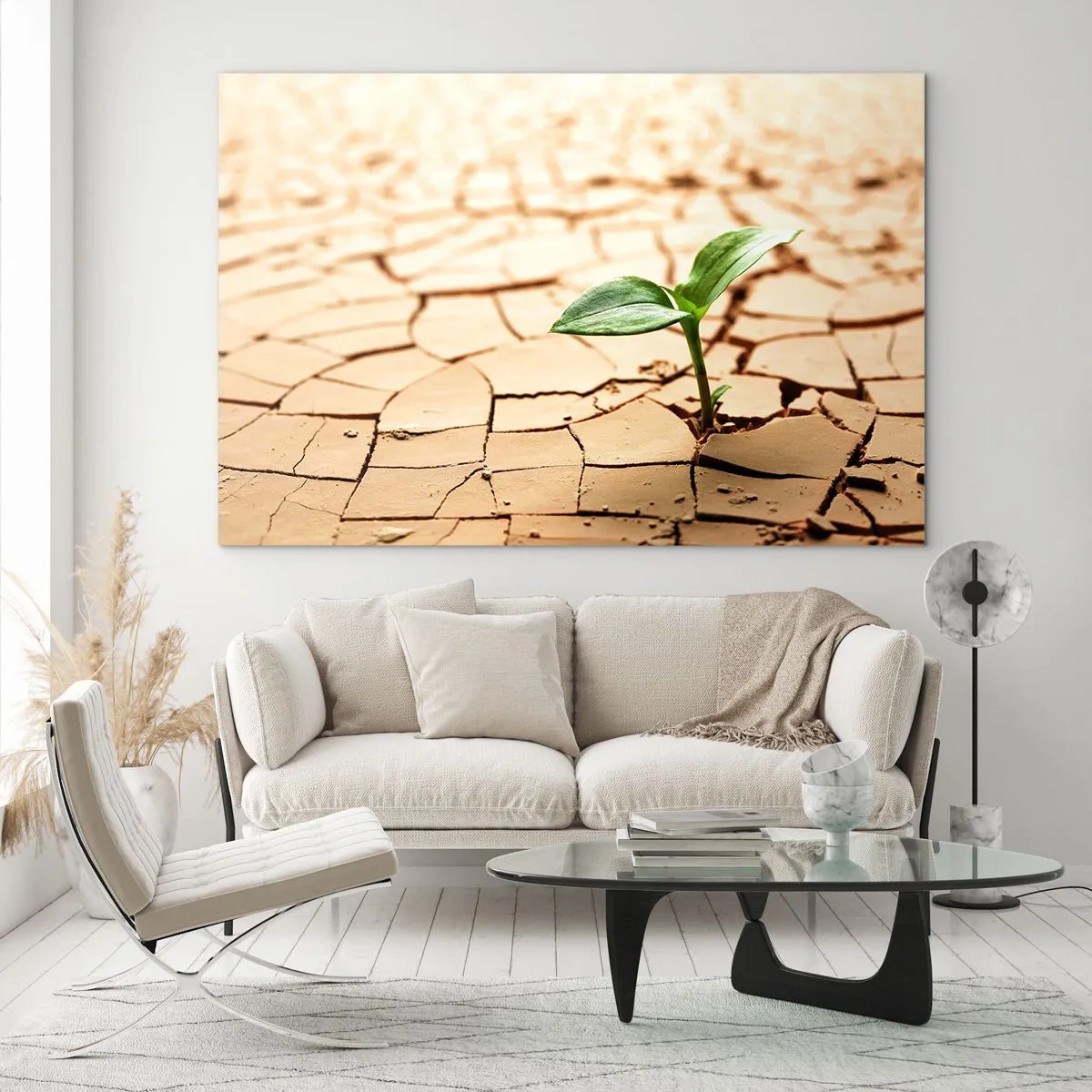Schilderen op glas - Een jonge plant die groeit uit droge, gebarsten aarde - 70x50cm - De ontembare kracht van het leven - Moderne wanddecoratie voor woonkamer en slaapkamer ARTTOR