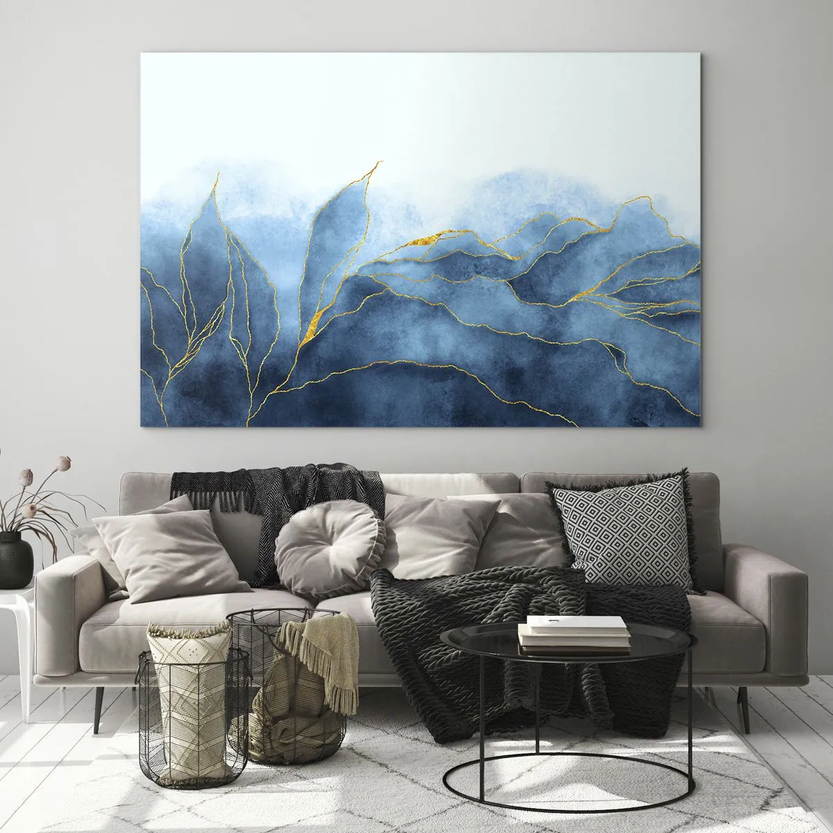 Schilderen op glas - Abstracte blauwe vormen met delicate gouden lijnen. - 70x50cm - Blauw in goud - Moderne wanddecoratie voor woonkamer en slaapkamer ARTTOR